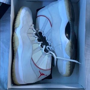 Jordan 11 Platinum Tint